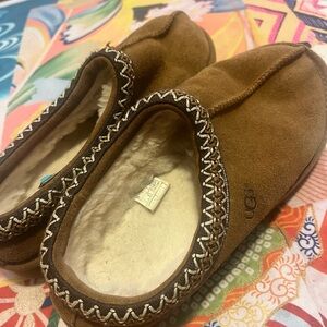 - Ugg slippers size 8 used worn but comfy